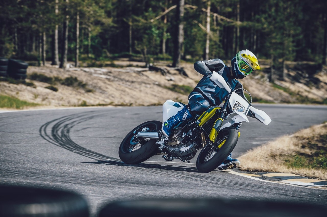 Husqvarna 701 Supermoto e 701 Enduro: in vendita le 2020